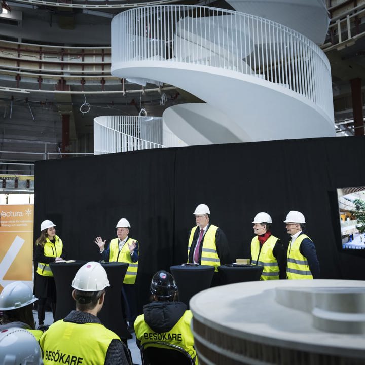 Från höger: Filippa Reinfeldt, Ole Petter Ottersen, Sven-Erik Österberg, Peter Skogh och Joel Ambré.